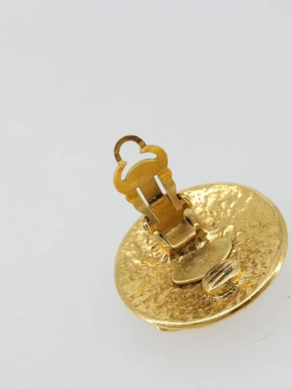 CHANEL Earring metal Gold Tone CC Auth 183503V